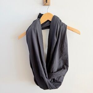 Lululemon Athletica Black Infinity Scarf with Button Snaps – One Size